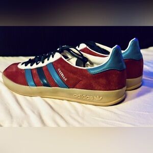 Adidas Gazelle Indoor Burgundy. Brand New in box.
